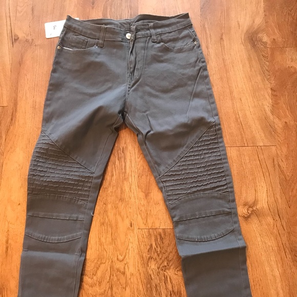 Women’s gray moto leggings. - Picture 3 of 7